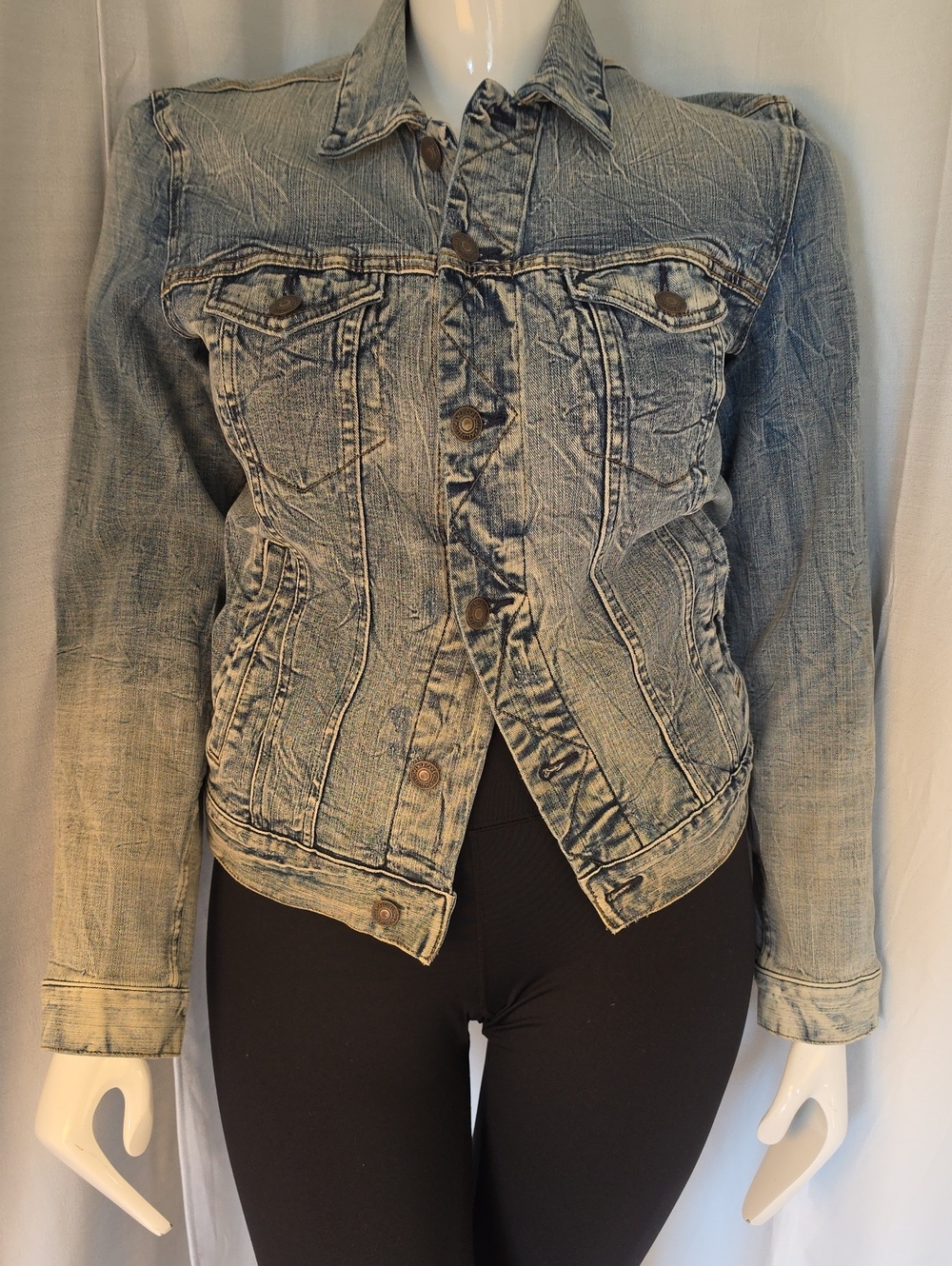 American Eagle Outfitters Light Blue Distressed Denim Trucker Jacket Size Small